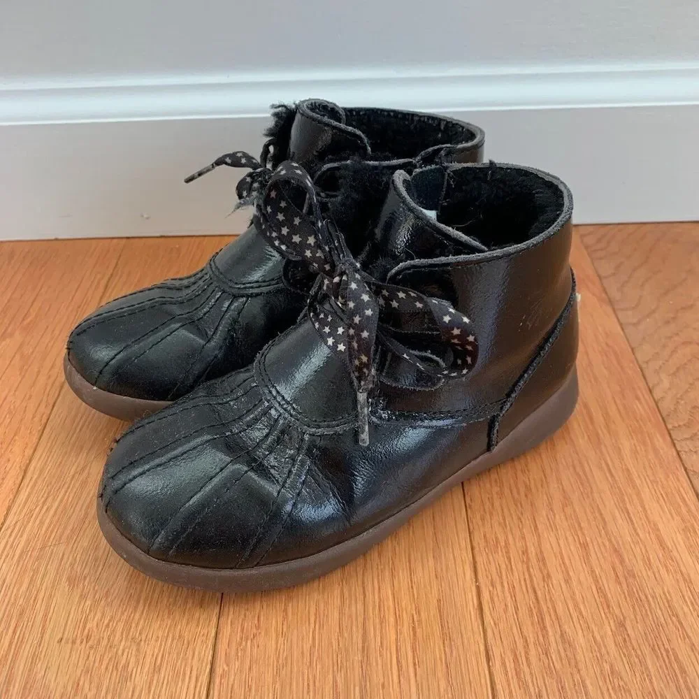 Ugg Toddler Size 10 Black Patent Leather‎ Bootie Warm Sheep Fur Lined 1013414T